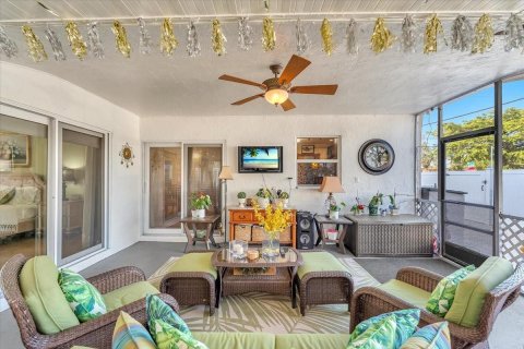 Villa ou maison à vendre à Hallandale Beach, Floride: 3 chambres, 138.61 m2 № 1081356 - photo 18