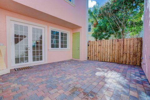 Townhouse in Jupiter, Florida 3 bedrooms, 196.58 sq.m. № 1043202 - photo 12