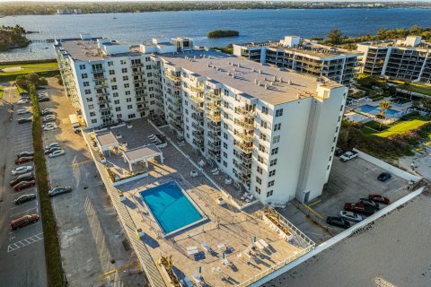 Copropriété à vendre à Palm Beach, Floride: 3 chambres, 155.15 m2 № 1043199 - photo 26