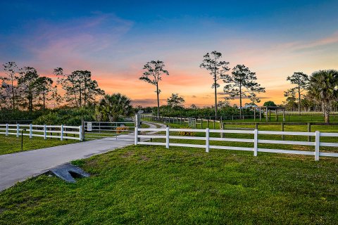 Villa ou maison à vendre à Stuart, Floride: 2 chambres, 139.91 m2 № 1043201 - photo 1