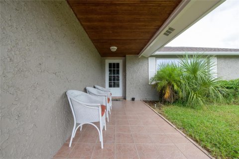 Villa ou maison à vendre à Port Richey, Floride: 2 chambres, 124.49 m2 № 1388383 - photo 4