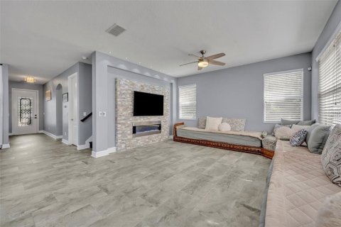 House in Winter Garden, Florida 5 bedrooms, 290.97 sq.m. № 1389518 - photo 18