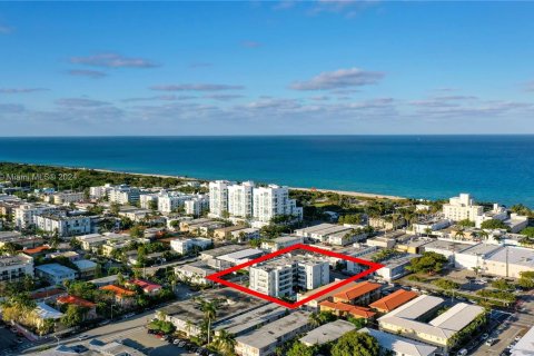 Condo in Miami Beach, Florida, 1 bedroom  № 1071716 - photo 1