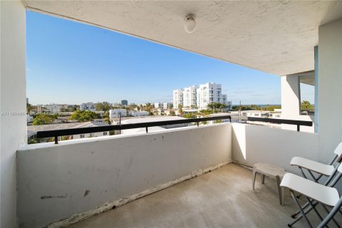 Condominio en venta en Miami Beach, Florida, 1 dormitorio, 71.07 m2 № 1071716 - foto 6