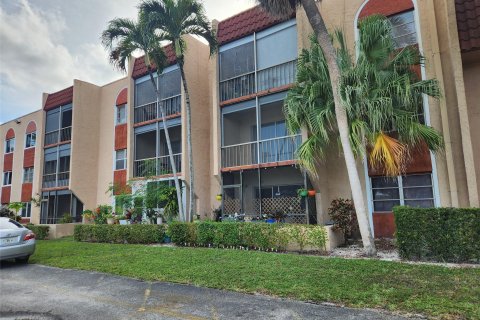 Condominio en venta en North Lauderdale, Florida, 1 dormitorio, 78.97 m2 № 1057047 - foto 20