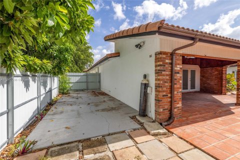 Casa en venta en Miami, Florida, 4 dormitorios, 153.57 m2 № 1328837 - foto 30