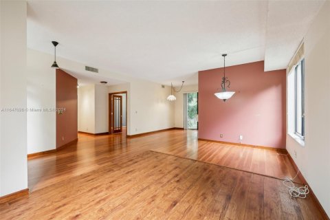 Condo in Plantation, Florida, 3 bedrooms  № 1329600 - photo 9