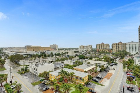 Condo in Fort Lauderdale, Florida, 1 bedroom  № 1054833 - photo 1