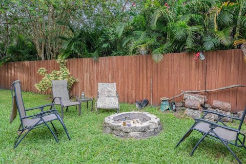 Casa en venta en Tampa, Florida, 4 dormitorios, 220.18 m2 № 1342194 - foto 27