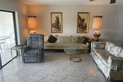 Condo in Lauderdale Lakes, Florida, 2 bedrooms  № 1038308 - photo 14