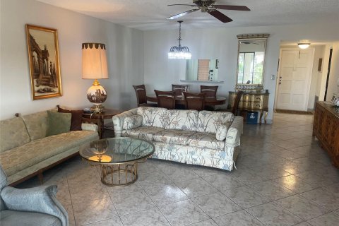 Condo in Lauderdale Lakes, Florida, 2 bedrooms  № 1038308 - photo 15