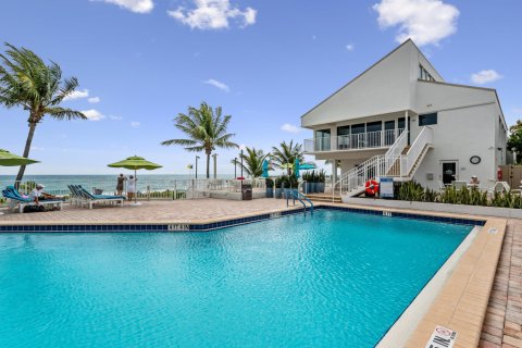 Copropriété à vendre à Highland Beach, Floride: 2 chambres, 132.48 m2 № 1045685 - photo 11