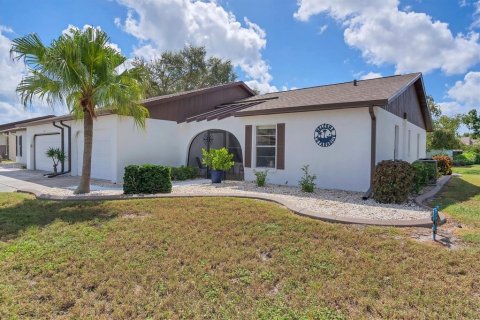 Villa ou maison à vendre à Englewood, Floride: 2 chambres, 114.46 m2 № 1380768 - photo 2