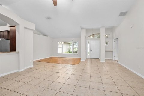 Villa ou maison à vendre à DeLand, Floride: 3 chambres, 196.12 m2 № 1379381 - photo 4