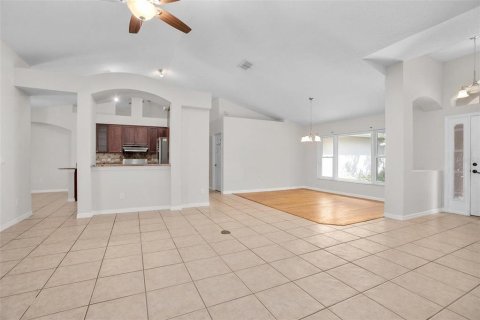 Villa ou maison à vendre à DeLand, Floride: 3 chambres, 196.12 m2 № 1379381 - photo 6