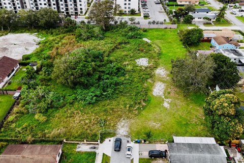 Propiedad comercial en venta en Miami Gardens, Florida № 1292407 - foto 16