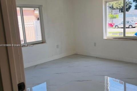 Casa en venta en Miami, Florida, 3 dormitorios, 129.41 m2 № 1320669 - foto 12