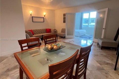 Condominio en venta en Miami Beach, Florida, 70.61 m2 № 1356871 - foto 3