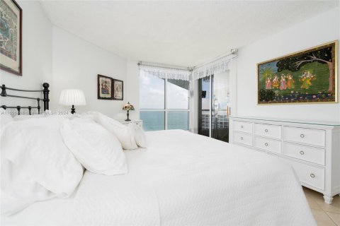 Copropriété à louer à Miami Beach, Floride: 2 chambres, 94.76 m2 № 1356955 - photo 16