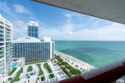 Copropriété à louer à Miami Beach, Floride: 2 chambres, 94.76 m2 № 1356955 - photo 1