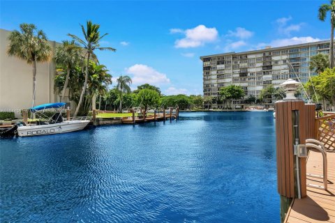 Condominio en venta en Pompano Beach, Florida, 2 dormitorios, 96.15 m2 № 1356916 - foto 26