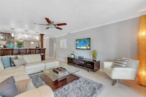 Condo in Pompano Beach, Florida, 2 bedrooms  № 1356916 - photo 14