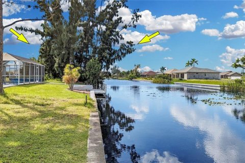 Terreno en venta en Cape Coral, Florida № 1341017 - foto 9