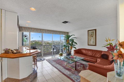 Condo in Fort Lauderdale, Florida, 2 bedrooms  № 1050145 - photo 26