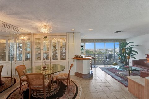 Condo in Fort Lauderdale, Florida, 2 bedrooms  № 1050145 - photo 20