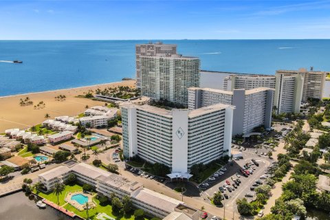 Condo in Fort Lauderdale, Florida, 2 bedrooms  № 1050145 - photo 5