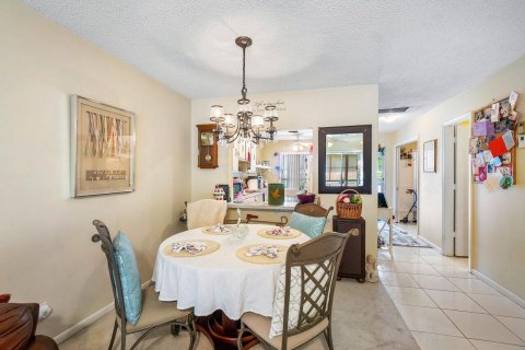 Villa ou maison à vendre à Delray Beach, Floride: 2 chambres, 88.54 m2 № 1071346 - photo 13