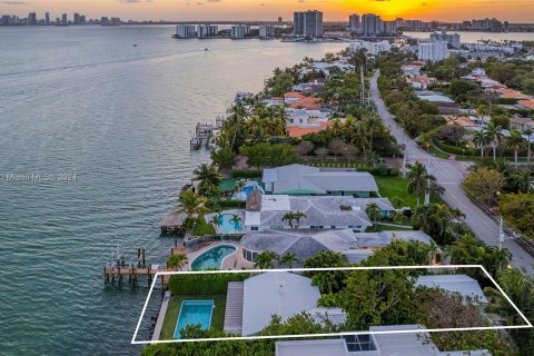 Купить земельный участок в Майами-Бич, Флорида № 1065236 - фото 11