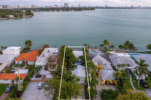 Terreno en venta en Miami Beach, Florida № 1065236 - foto 6