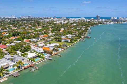 Купить земельный участок в Майами-Бич, Флорида № 1065236 - фото 9