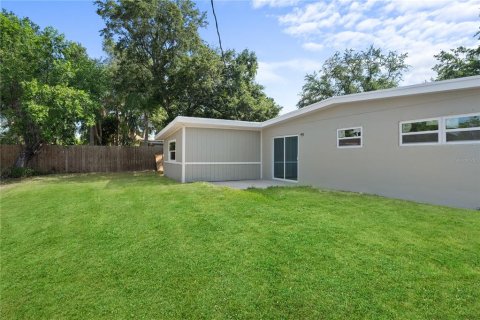 House in New Port Richey, Florida 3 bedrooms, 120.77 sq.m. № 1251816 - photo 5