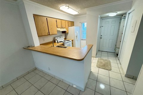 Condo in Pompano Beach, Florida, 2 bedrooms  № 1045471 - photo 24