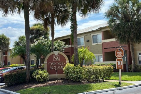 Condo in Casselberry, Florida, 2 bedrooms  № 1376956 - photo 2