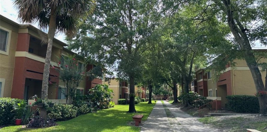 Condo in Casselberry, Florida, 2 bedrooms  № 1376956