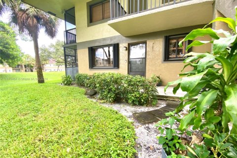 Condo in Deerfield Beach, Florida, 2 bedrooms  № 1401212 - photo 20