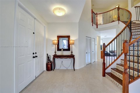 Casa en venta en Pembroke Pines, Florida, 5 dormitorios, 290.23 m2 № 1401181 - foto 5