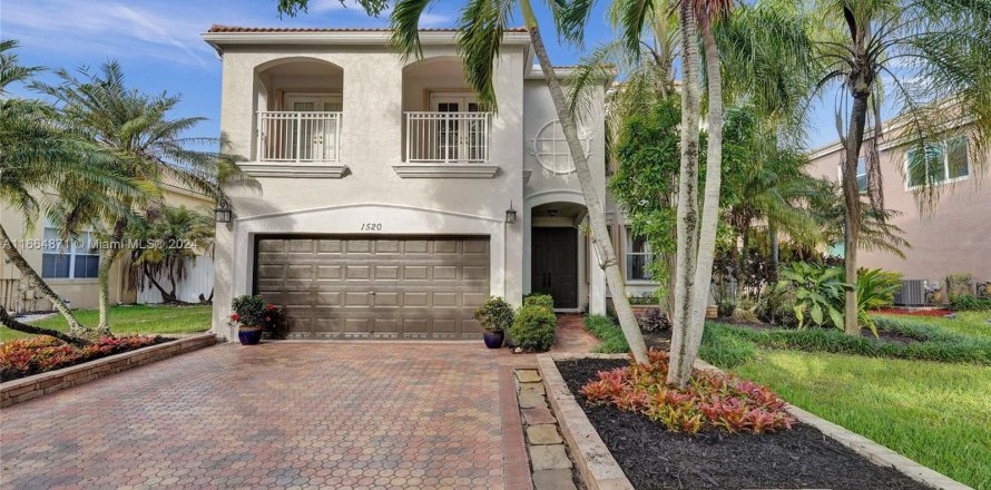 Casa en Pembroke Pines, Florida 5 dormitorios, 290.23 m2 № 1401181