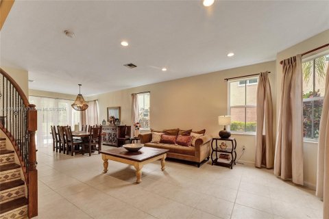 Casa en venta en Pembroke Pines, Florida, 5 dormitorios, 290.23 m2 № 1401181 - foto 6