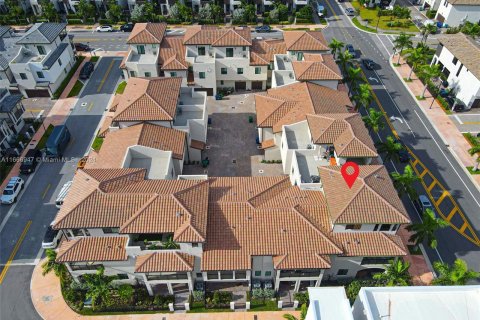 Townhouse in URBANA in Doral, Florida 3 bedrooms, 219.81 sq.m. № 1381635 - photo 10