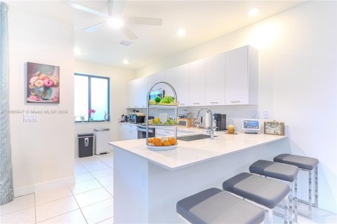 Townhouse in URBANA in Doral, Florida 3 bedrooms, 219.81 sq.m. № 1381635 - photo 26