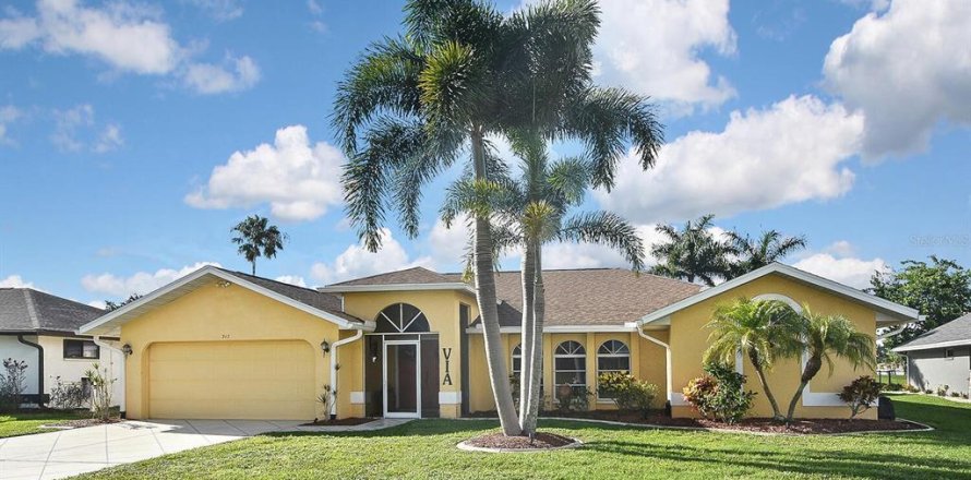 Villa ou maison à Punta Gorda, Floride 3 chambres, 205.41 m2 № 1267707