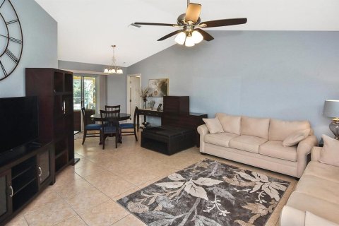 House in Punta Gorda, Florida 3 bedrooms, 205.41 sq.m. № 1267707 - photo 16