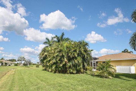 Villa ou maison à vendre à Punta Gorda, Floride: 3 chambres, 205.41 m2 № 1267707 - photo 15