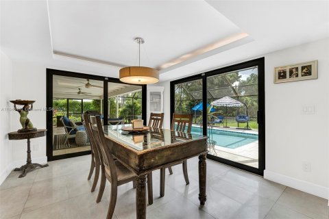 Villa ou maison à vendre à Palmetto Bay, Floride: 4 chambres, 254.83 m2 № 1328648 - photo 9