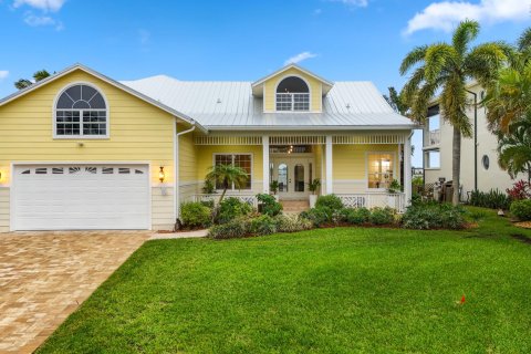 Villa ou maison à vendre à Palm City, Floride: 4 chambres, 283.07 m2 № 1077426 - photo 4