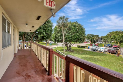 Condo in West Palm Beach, Florida, 2 bedrooms  № 1061382 - photo 20